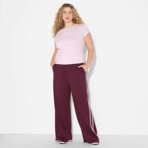 Wild Fable Women's Short Sleeve Crewneck ButterBliss T-Shirt 4X Light Violet NWT